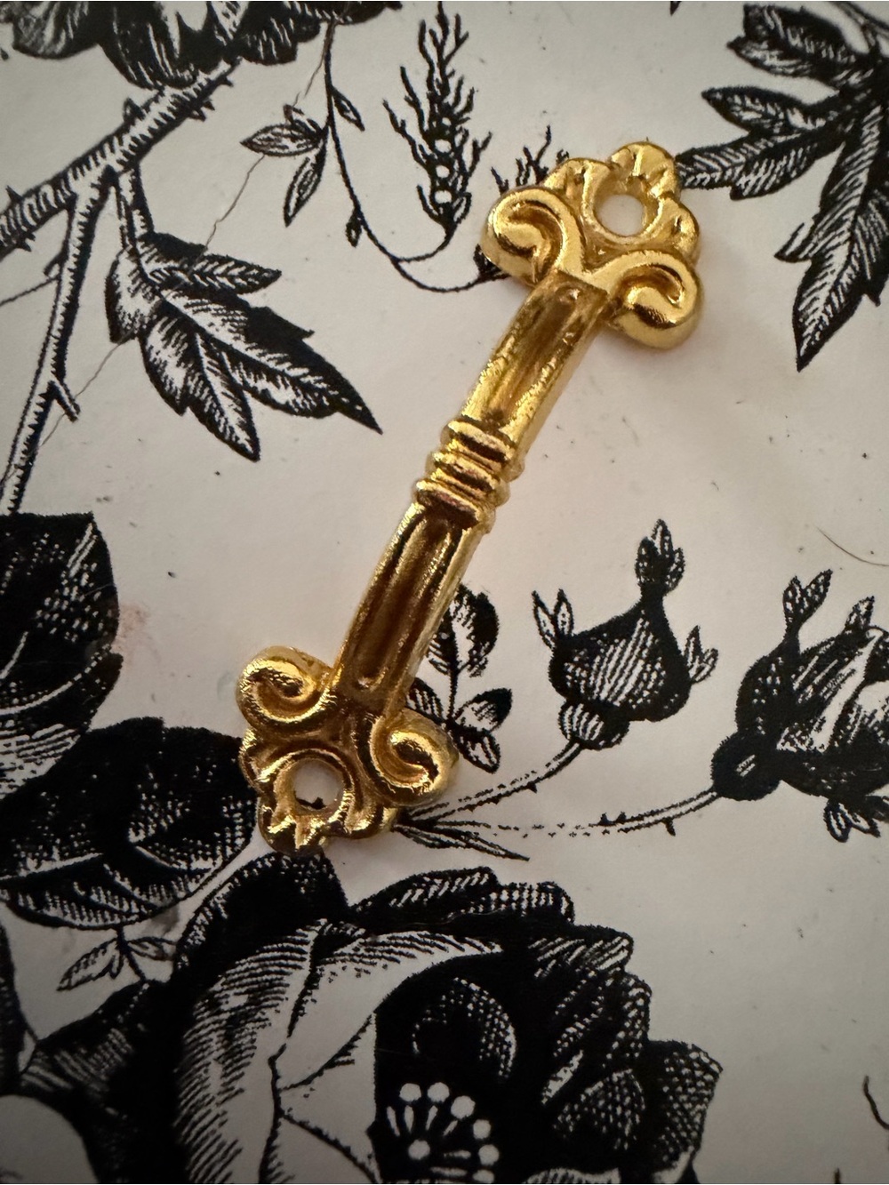 Gold Ornate Decorative Handle Accent